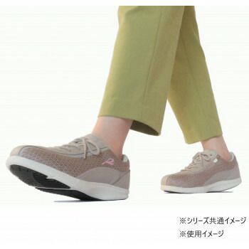 ピンクベージュ