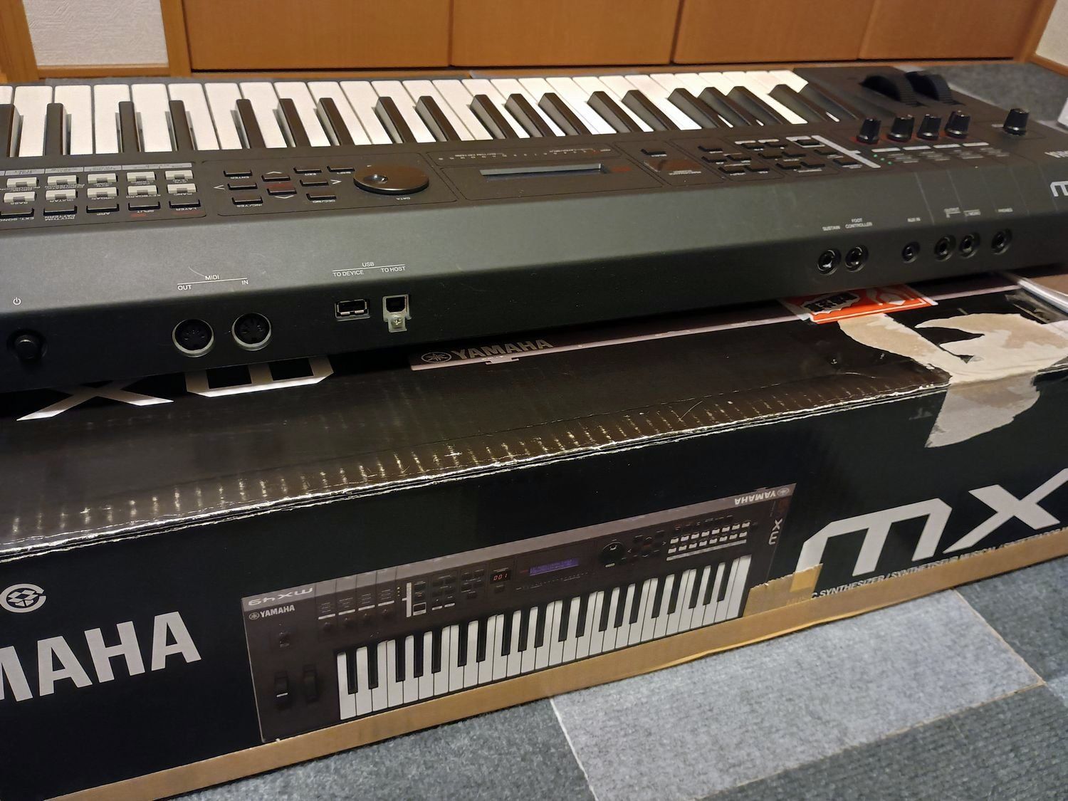 YAMAHA MX49 シンセサイザー Amazon.com: Yamaha MX Series 49-Key Music Production