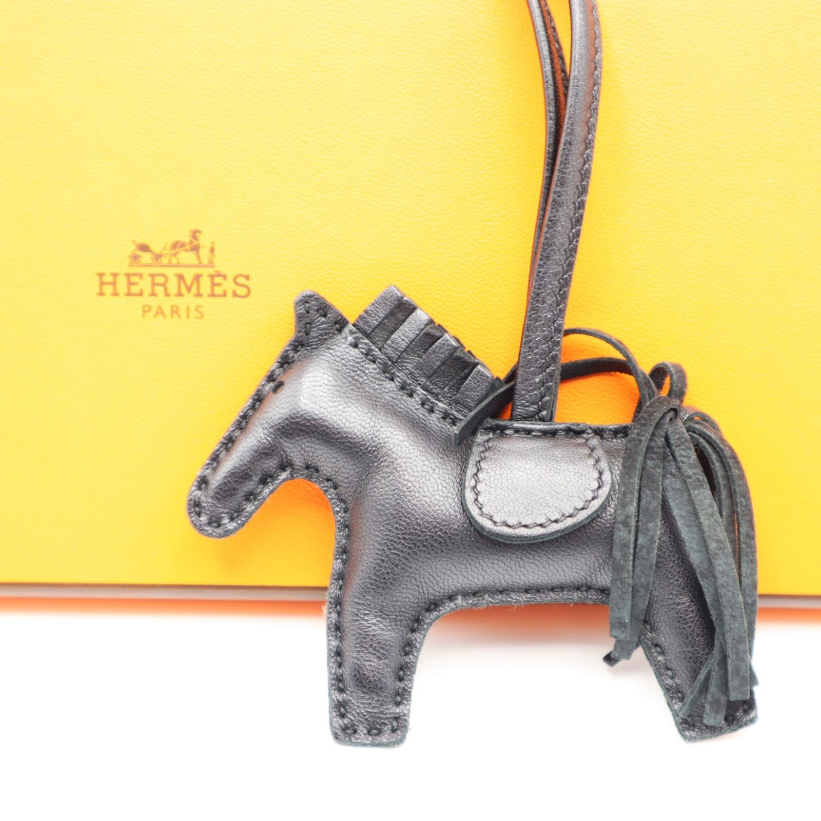 エルメス HERMES ロデオチャーム ソーブラック U刻印 箱 バッグ エルメス HERMES ロデオチャーム ソーブラック U刻印 箱 バッグ