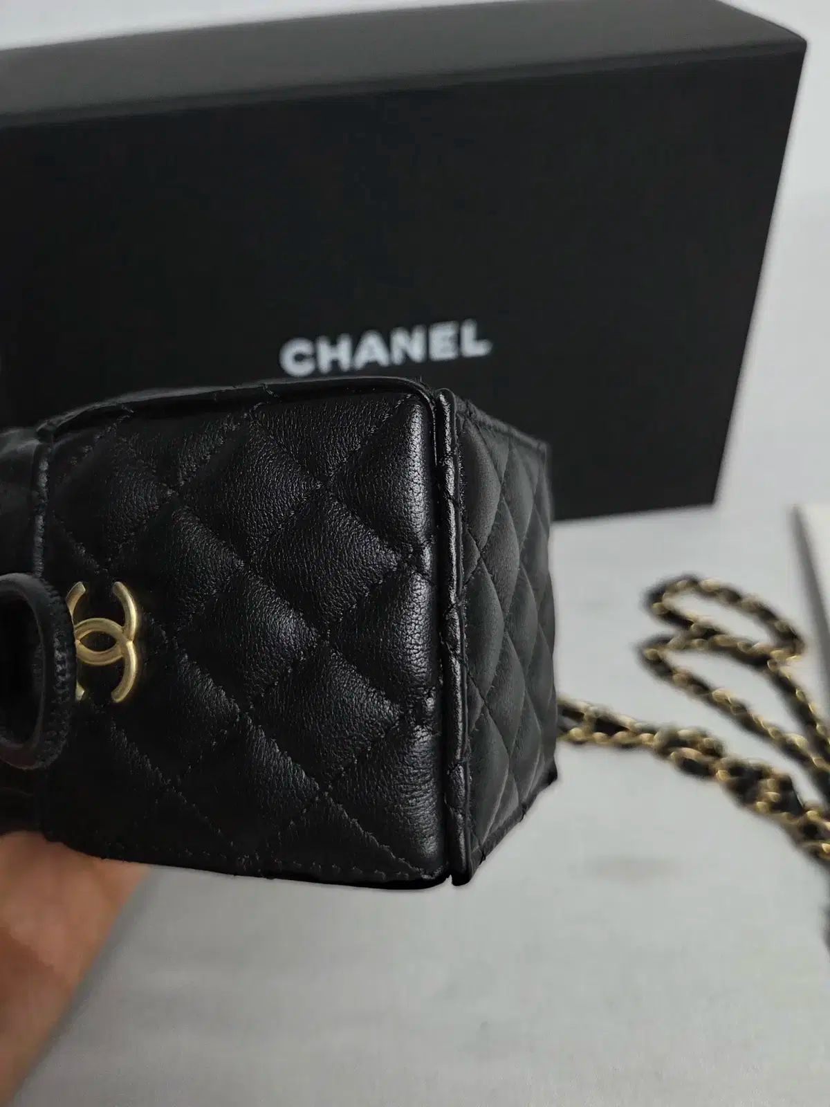専用出品　早い者勝ち おまけでシャネル巾着もお付けいたします。 Chanel(シャネル) vip 巾着 付属品完備 未使用 - メルカリ