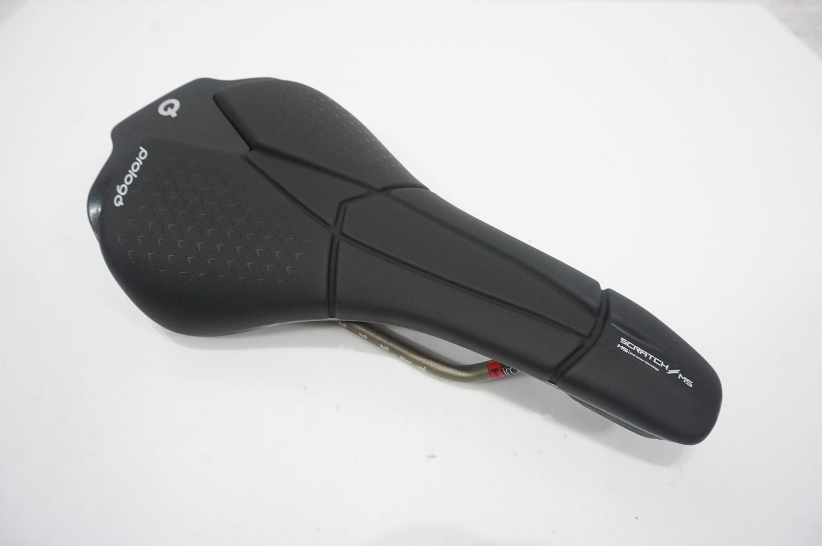 PROLOGO プロロゴ SCRATCH M5 TIROX サドル | バイチャリAKIBA店