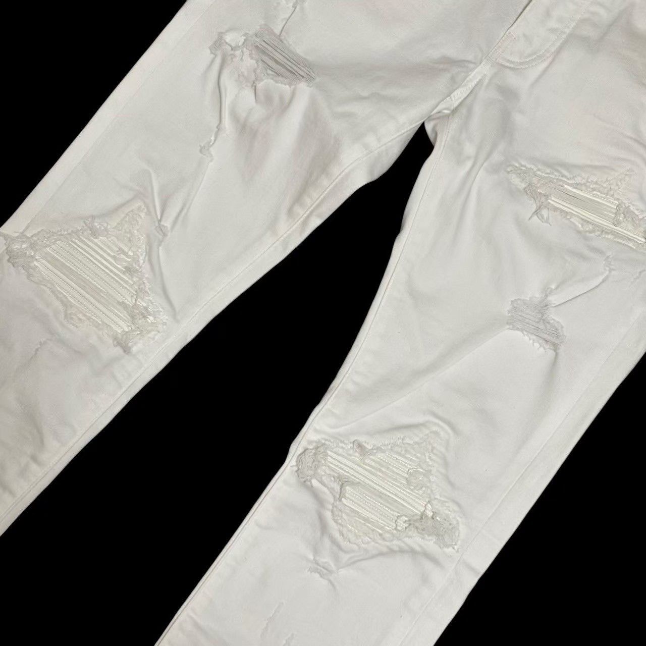 AMIRI アミリ ダメージパンツ 白 スキニー 長ズボン ジーンズ ダメージ