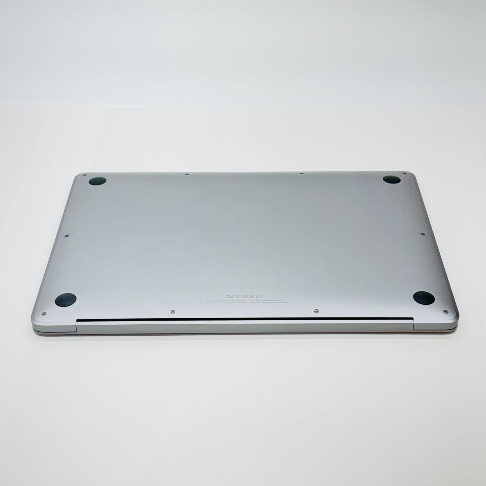 MacBook Air 2018 13インチシルバーi5/8GB / 256GB MacBook Air 2018