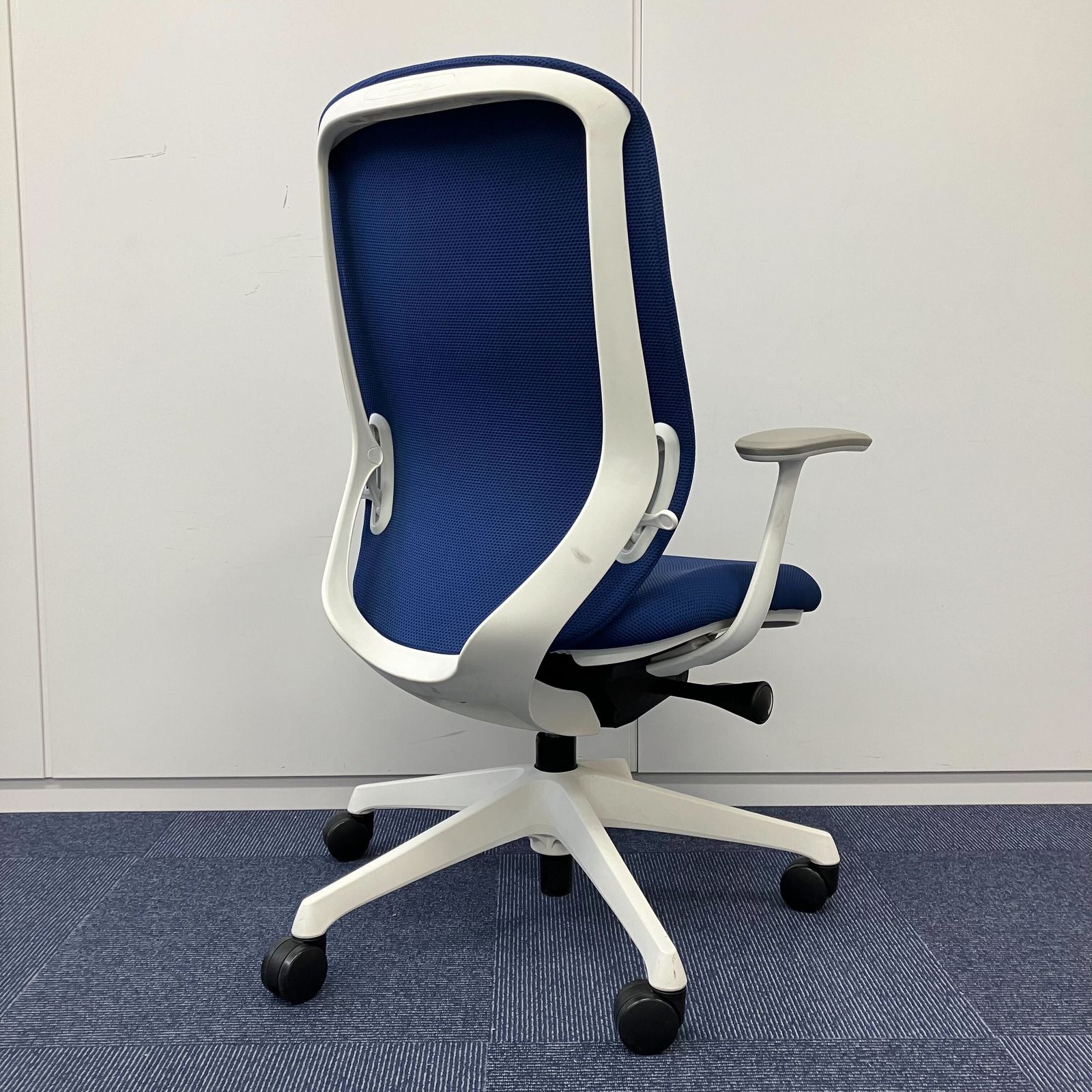 中古 B(訳あり品)】OAチェア （中古 B(訳あり品)】Think（シンクチェア  