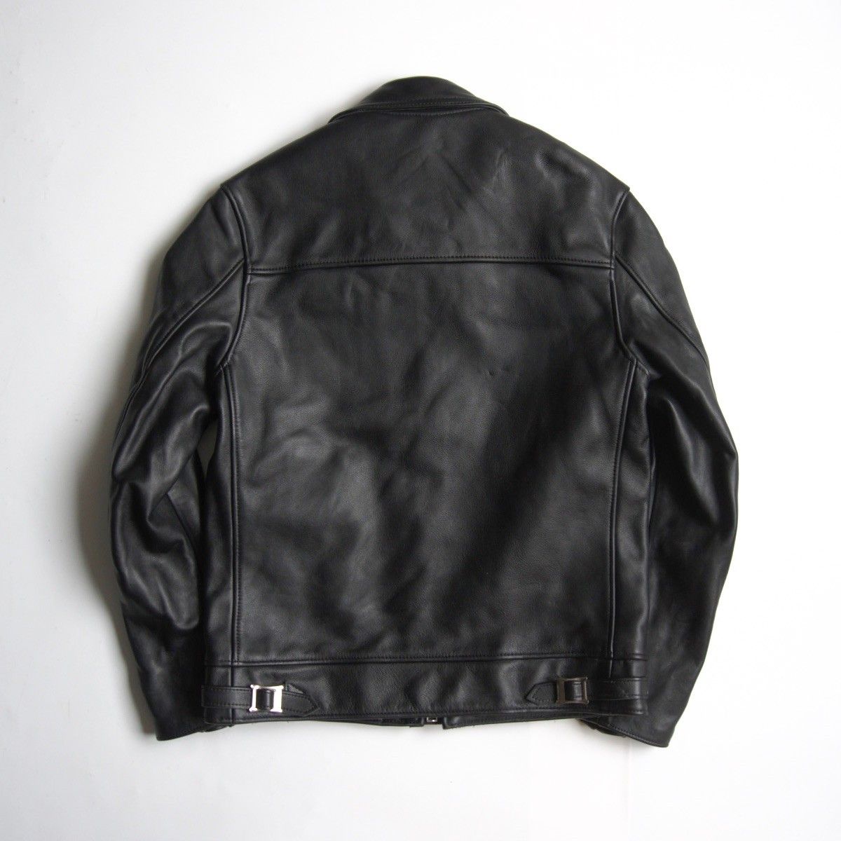 最新作，人気セール 【美品】666 triple six【ステアハイド シングル