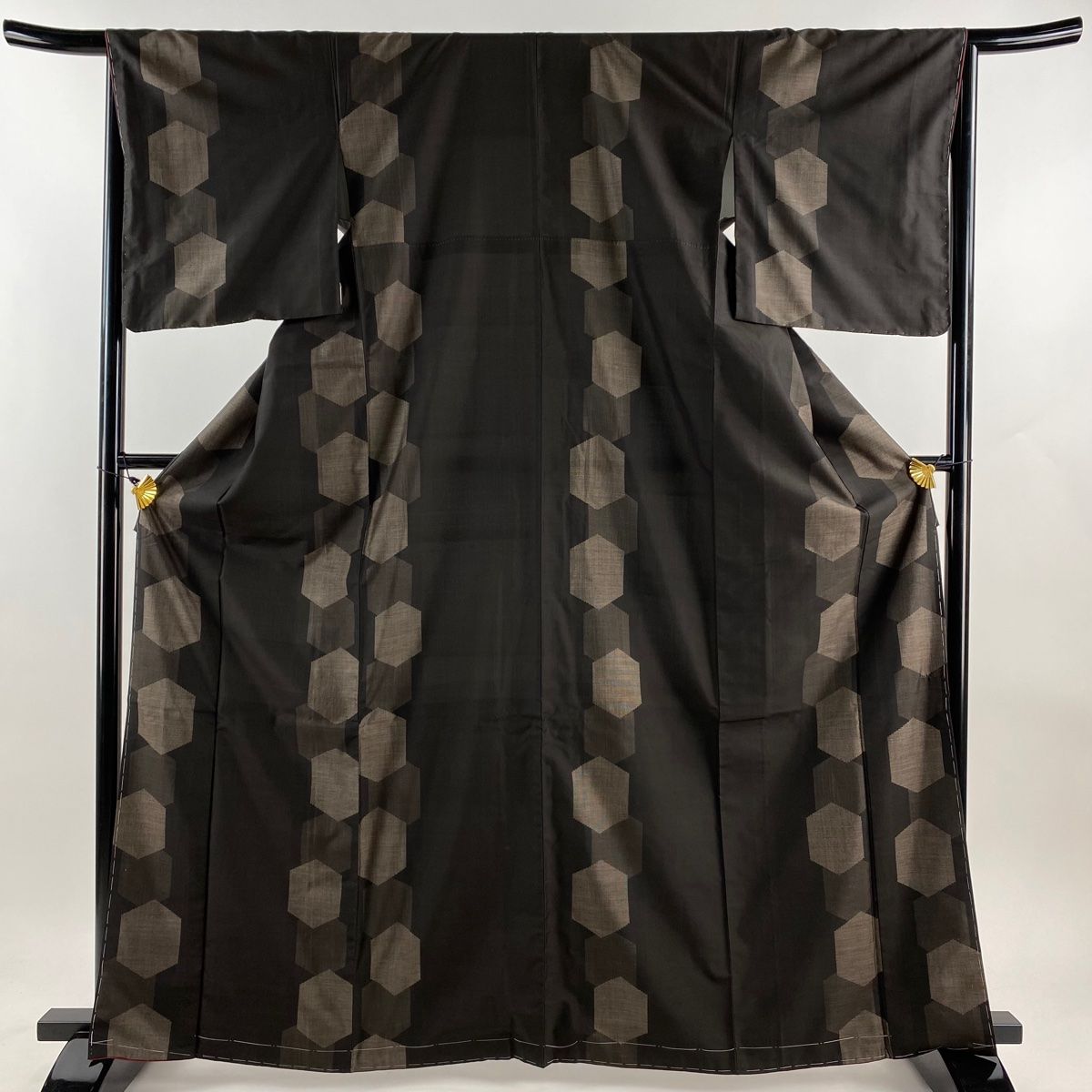 黒 大島紬 美品 3008美品 限りなく黒に近い焦げ茶 大島紬 洒落て