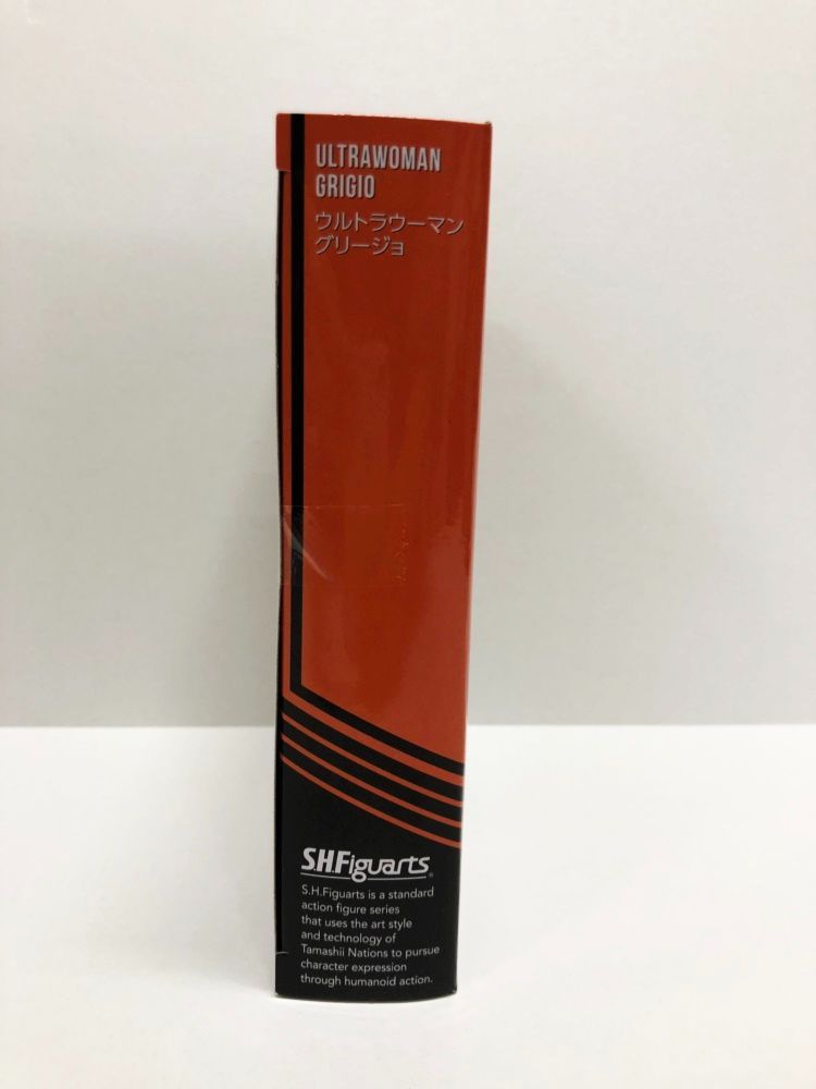 ウルトラマンR B