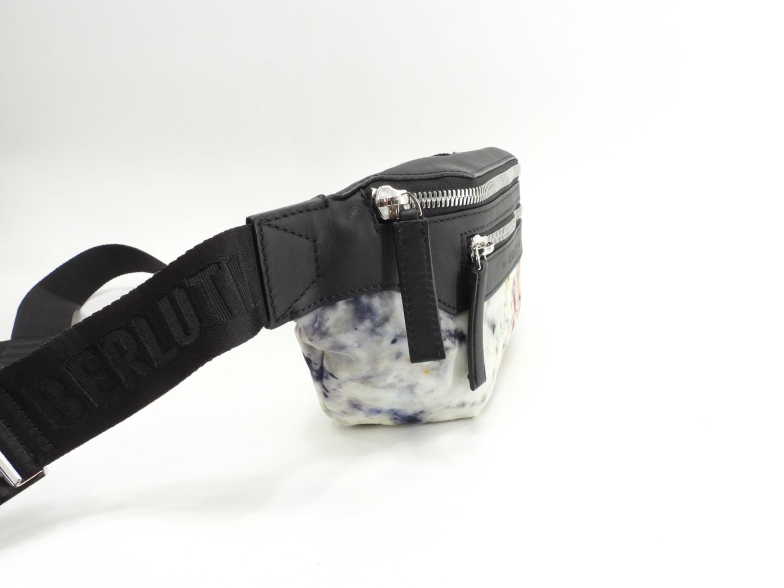 ベルルッティ バッグ メンズ ボディバッグ レザー×ナイロン ブラック×マルチカラー Berluti 中古 Berluti ベルルッティ ブラック ボディバッグ ナイロン レザー 刺繍