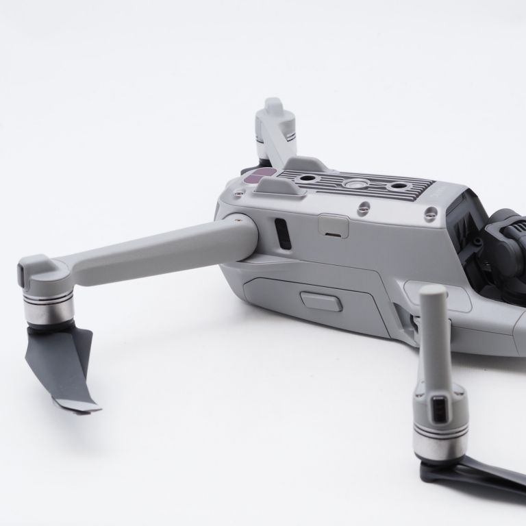 国内正規品】DJI Mavic Air 2 コンボ ドローン 3軸ジンバル 1/2インチ