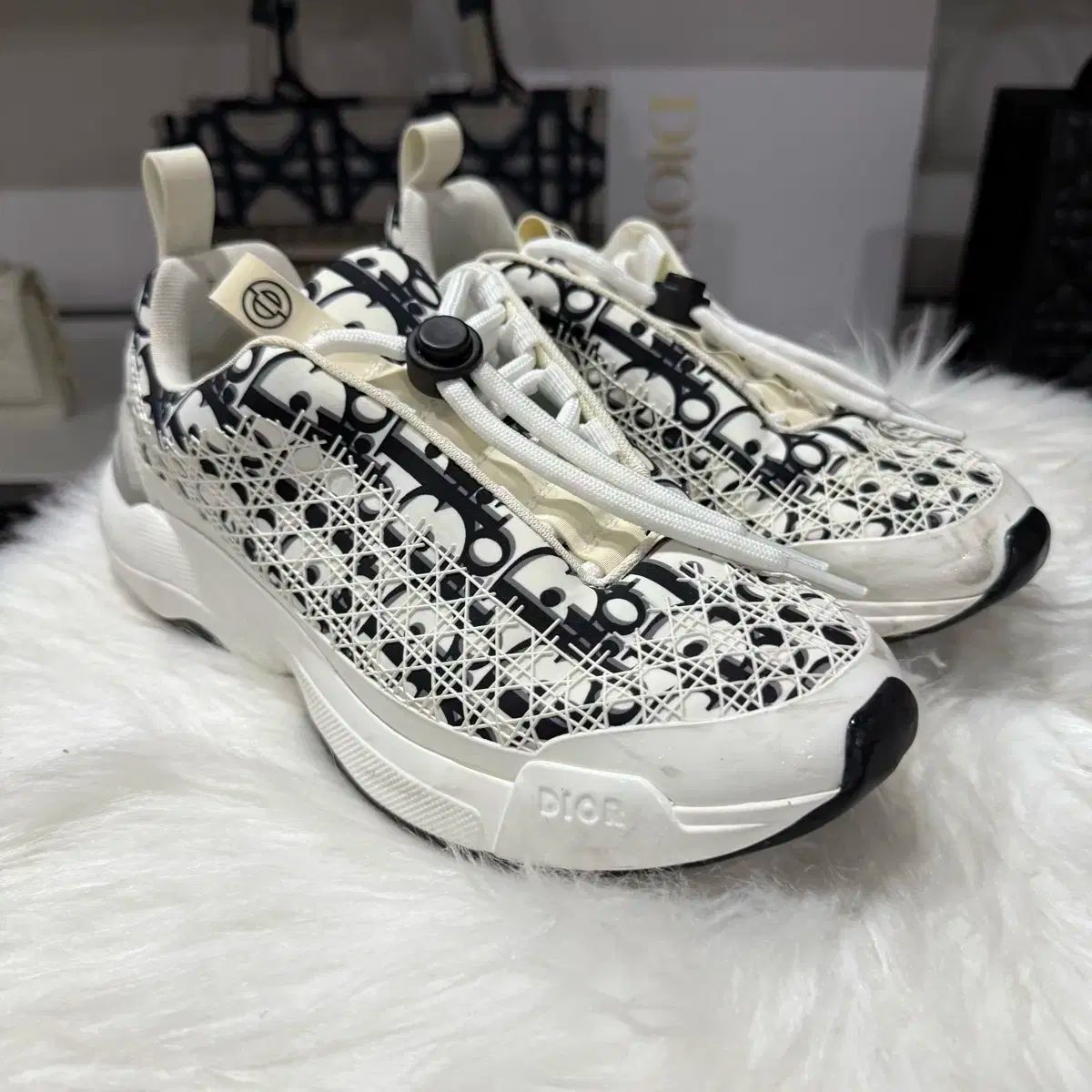 DIOR(ディオール) b24 オブリーク スニーカーズ 36 5 - メルカリ