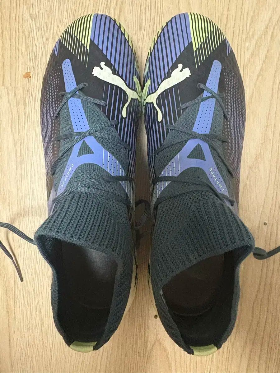 プーバフューチャー 7 サッカーシューズ