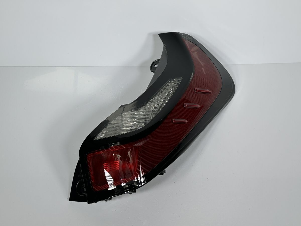 破損キズなし 低走行 アクア MXPK10 MXPK11 MXPK15 MXPK16 純正 右テールランプ テールライト RH LED 81551-52F30 52-337 P 管理31877