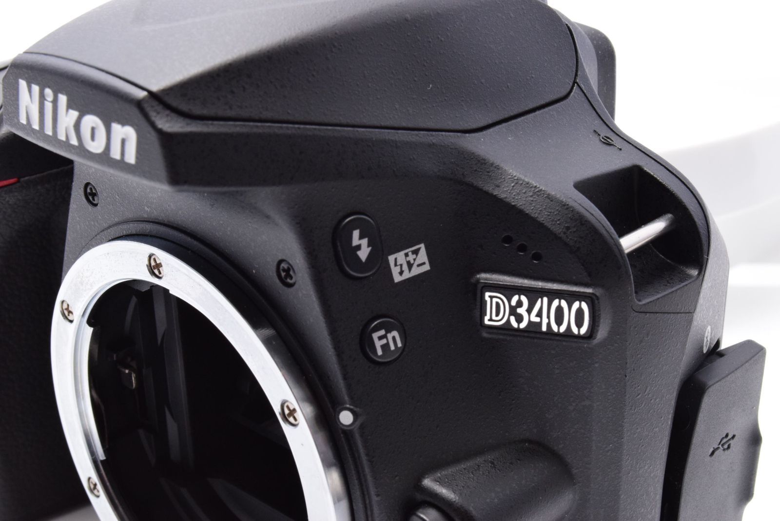 新品級◇Nikon ニコン D3400 ボディ◇シャッター回数4680回のみ