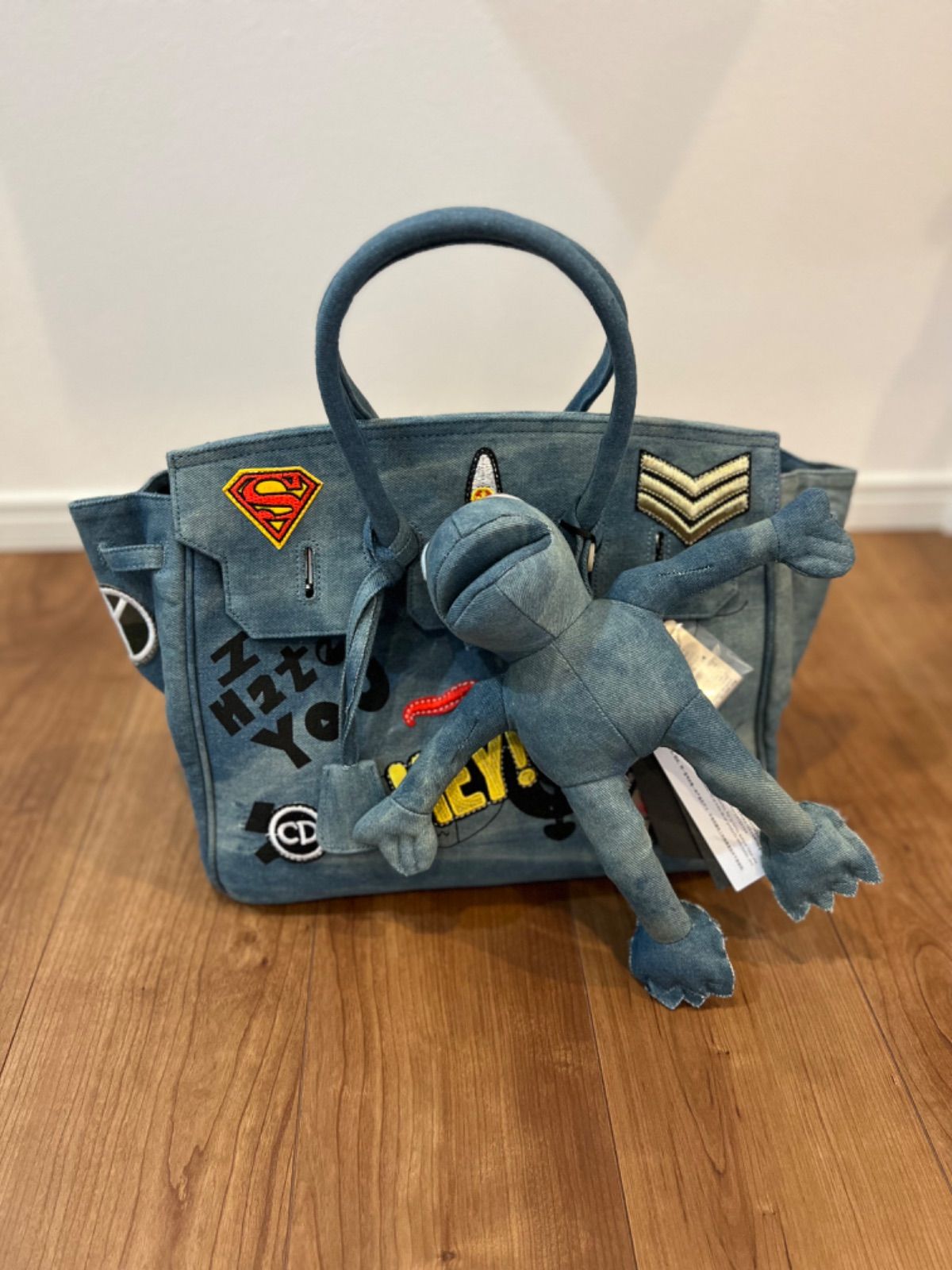 【MICALLE MICALLE】カエルワッペンデニムバック MICALLE MICALLE】カエルワッペンデニムbag - メルカリ