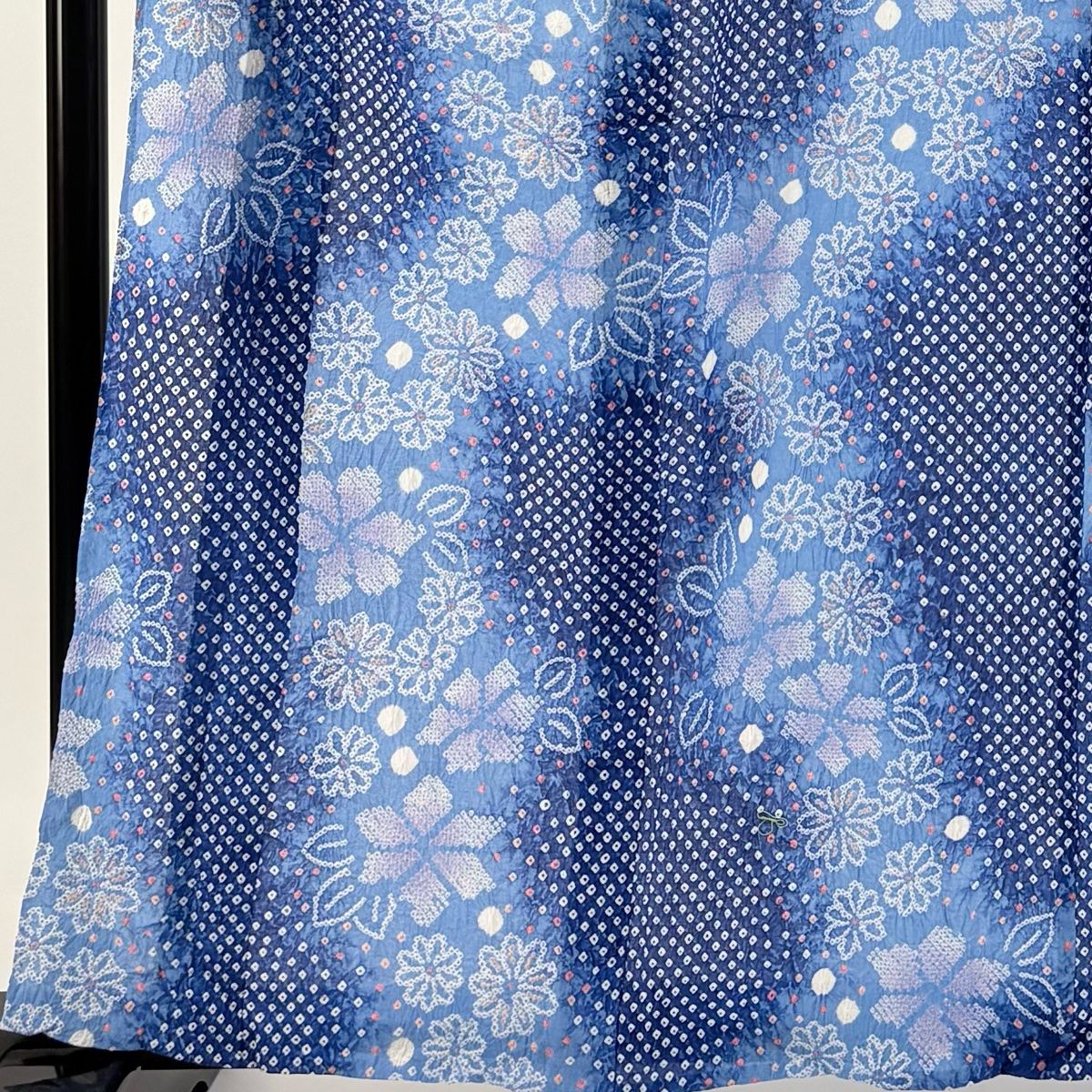 浴衣 身丈162cm 裄丈65cm M 絞り浴衣 草花 青 綿 美品 名品 【中古  