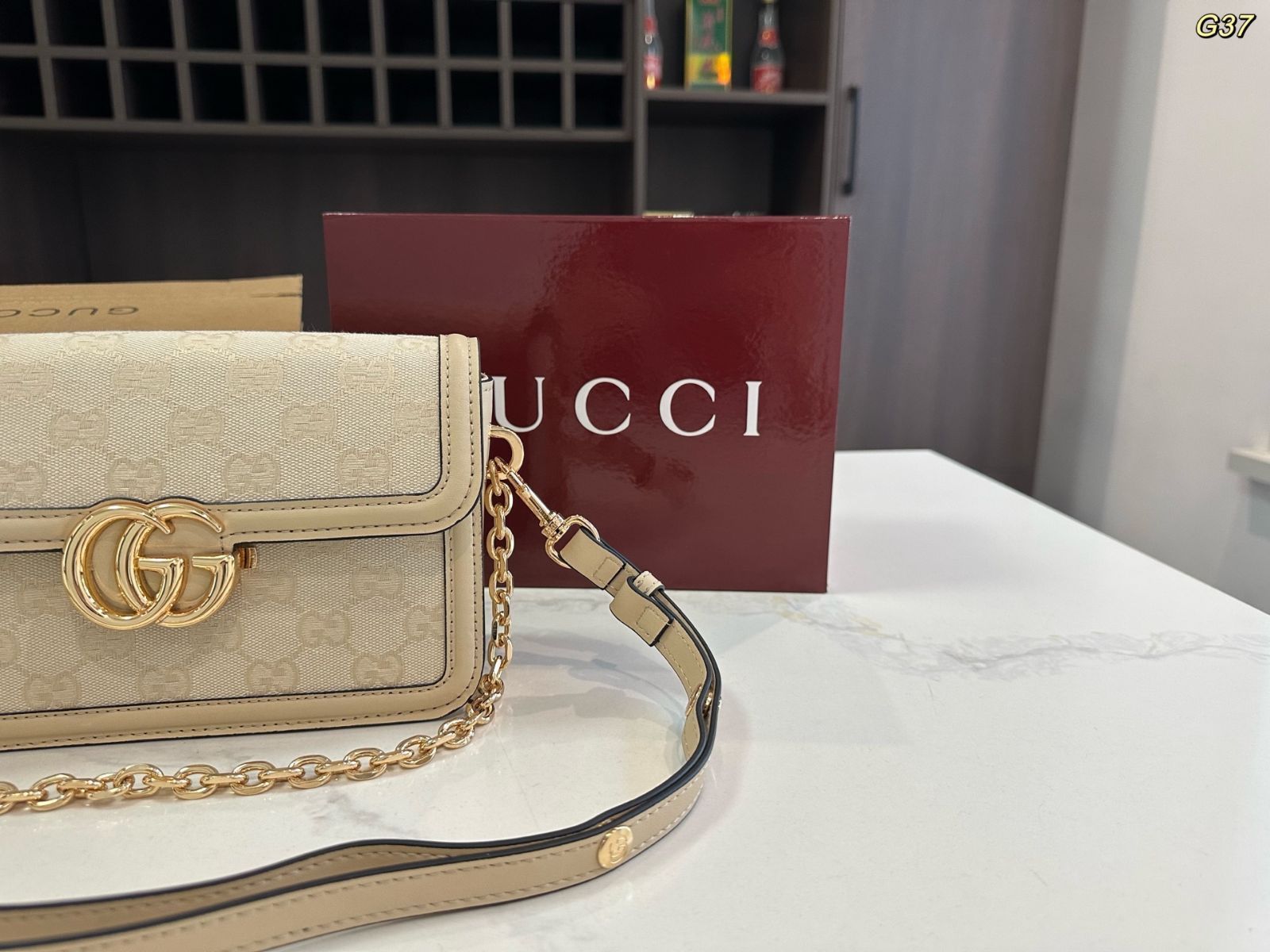 GUCCI GGマーモント スクエアミニバッグ 2025SS ? 22×15cm [本日