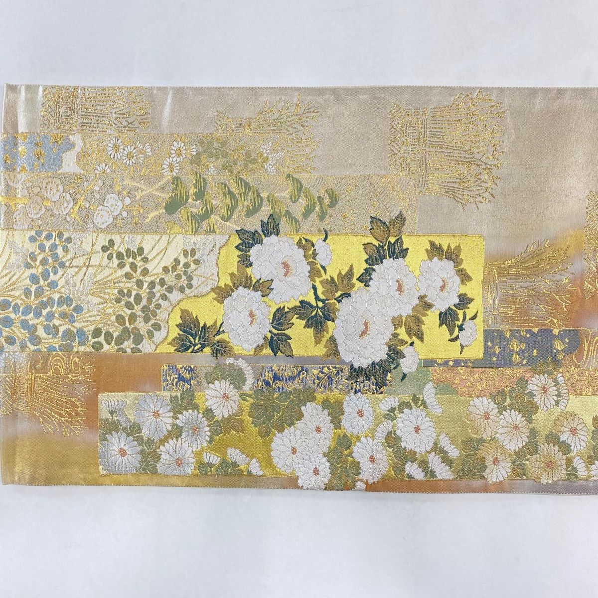 袋帯 秀品 短冊 草花 金銀糸 箔 ベージュ 六通 正絹 【中古】 - メルカリ 