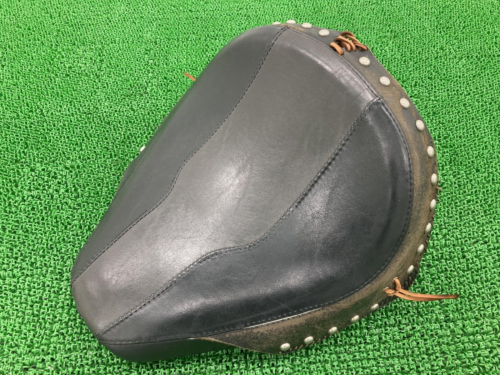 FLSTF1340 フロントシート ハーレー 純正 バイク 部品 エボ EVO 86～99