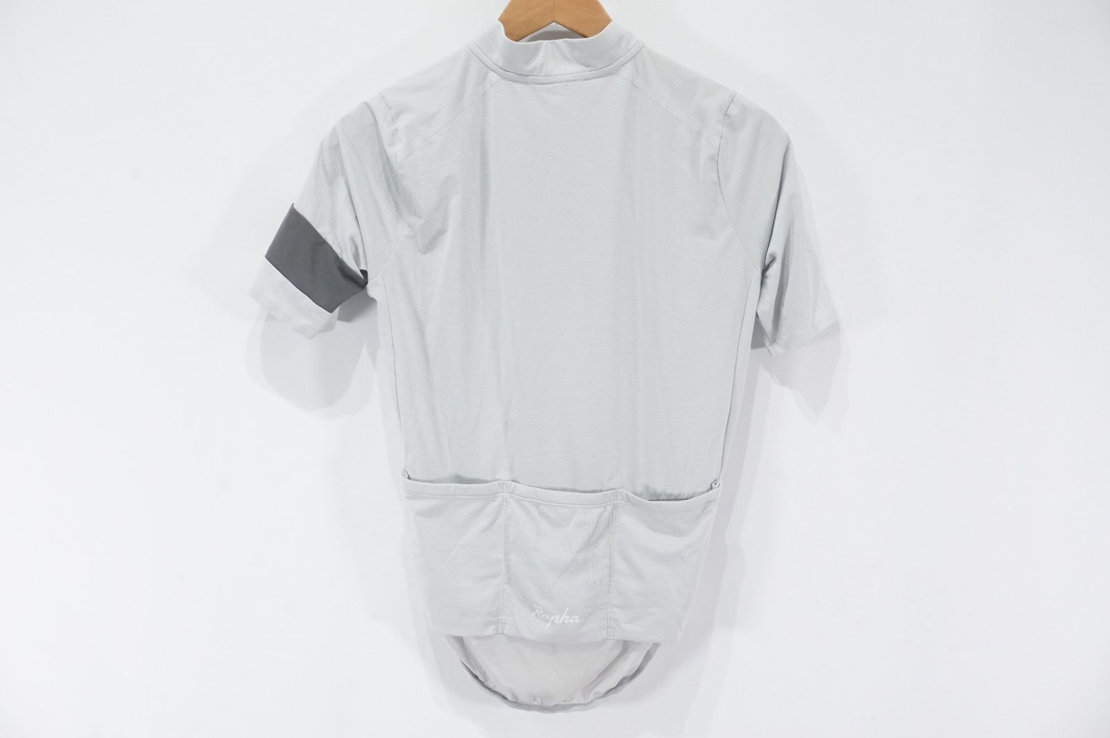 ラファ rapha CLASSIC FLYWEIGHT JERSEY Sサイズ セール‼️Rapha CLASSIC FLYWEIGHT JERSEY ビブタイツ Rapha Classic