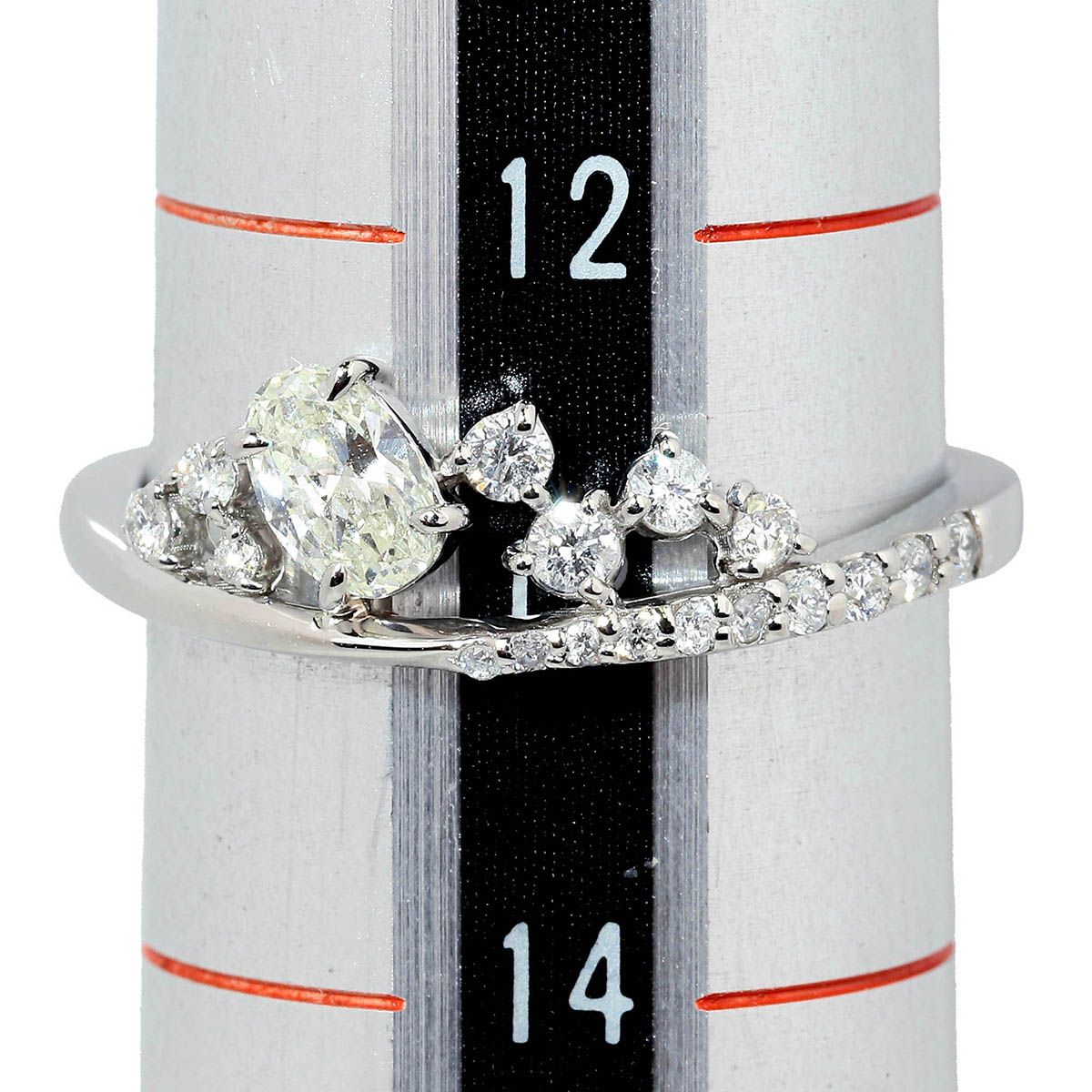 ひ*こ様 pt900 プラチナ リング ダイヤモンド 0.246ct プラチナ Pt900 リング 指輪 13号 中古