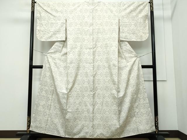 平和屋着物○本場大島紬 白大島 流水草花松文 正絹 逸品 DAAT1501tw