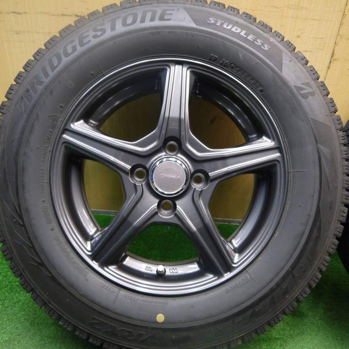 バリ溝！21年！キレイ！8.5分☆スタッドレス 185/70R14