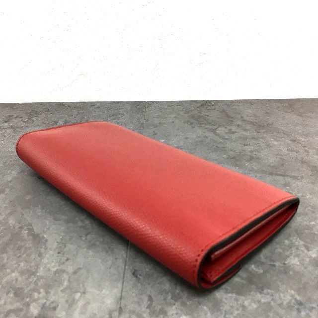 137 送料込み！ 未使用品 FENDI 長財布 8M0251 レッド エフイズ 箱付き  