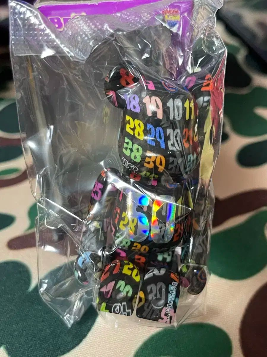 BE RBRICK ベアブリック 50タン シューシー