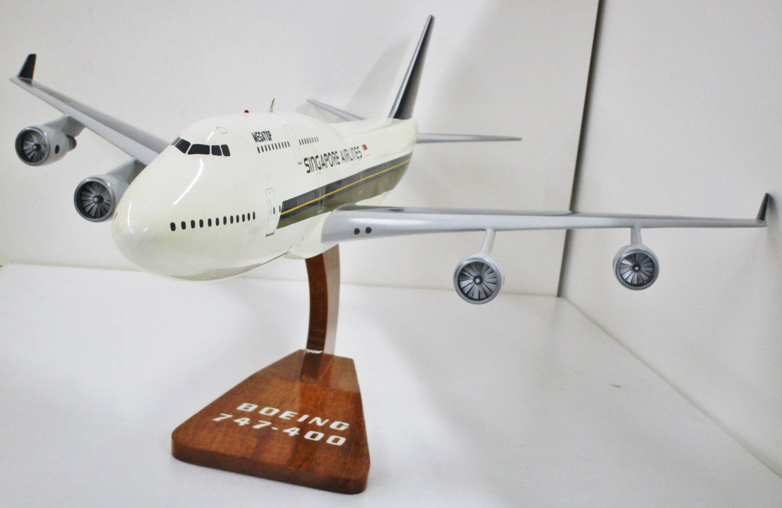 メーカー不明 1/100 B747-400 シンガポール航空 【C】mtt031911m