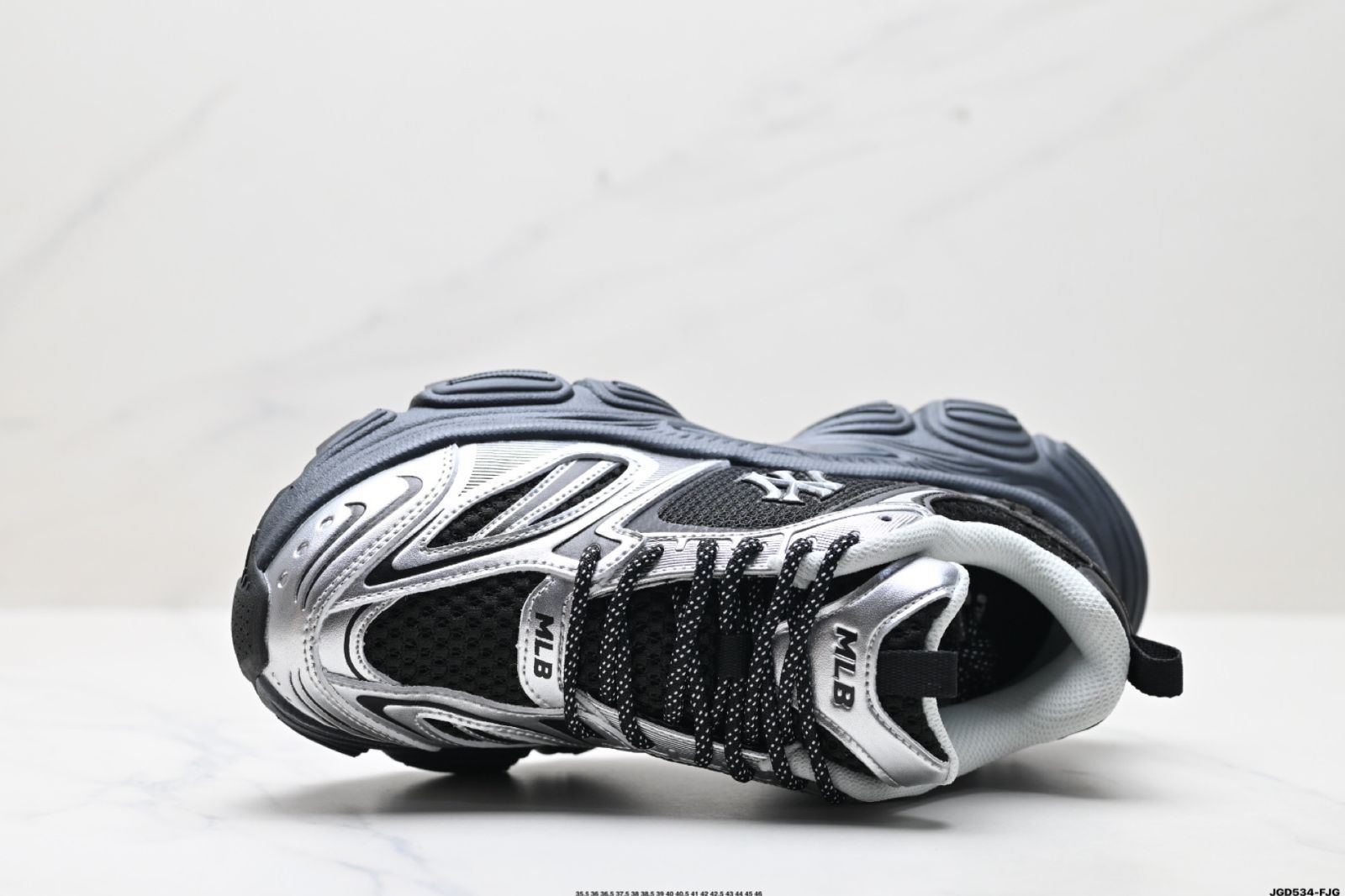★MLB★Winner Chunky★大人気★ヒール高 6CM★大人気★関税込★ MLB] Winner Chunky ☆大人気☆ (MLB Korea/スニーカー