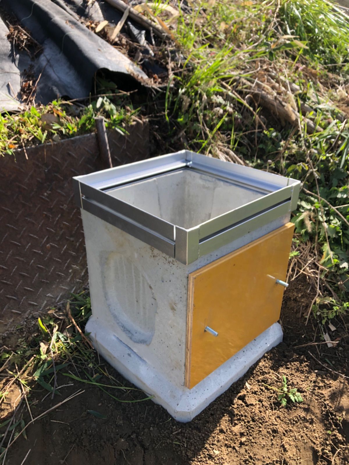 240集水桝用 鉄製巣門
