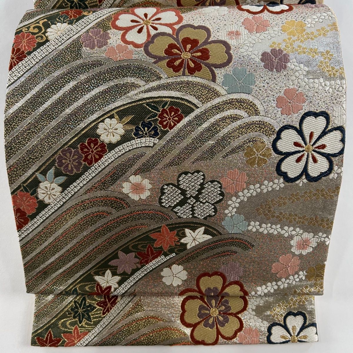 袋帯 美品 秀品 桜 波 金糸 唐織 銀色 六通 正絹 【中古
