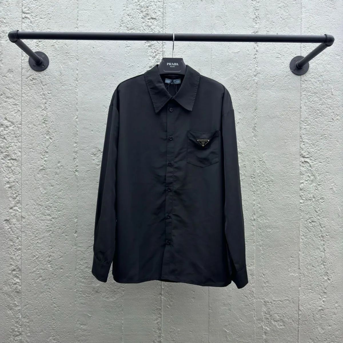 PRADA 黒 長袖シャツ PRADA 黒 長袖シャツ