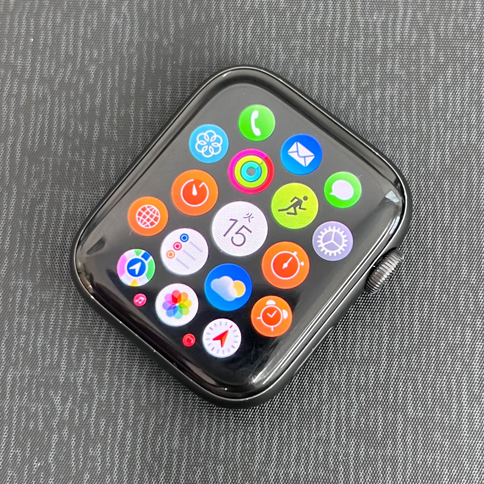 Apple Watch SE GPS 44mm スペースグレイアルミニウム MYDT2J|A