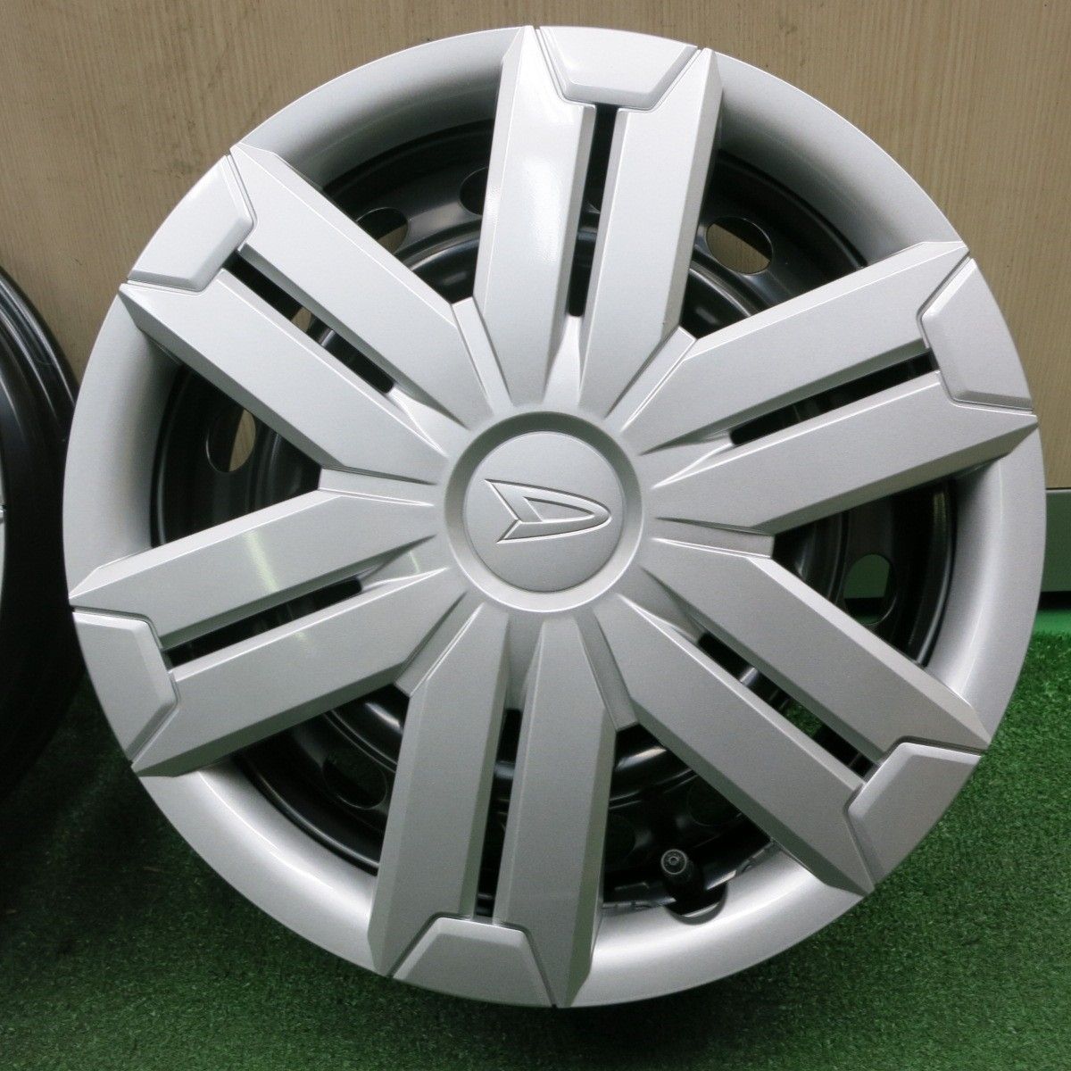 人気SALE，大得価 新車外し ダイハツアトレー スチールホイール