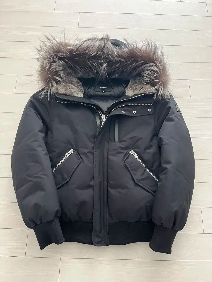 【雷市場（ポンジャン）商品韓国直送】 新製品グレード/ 42 MACKAGE(マッカージュ) ディクソン シルバーファー ウンジャン ダウンジャケット