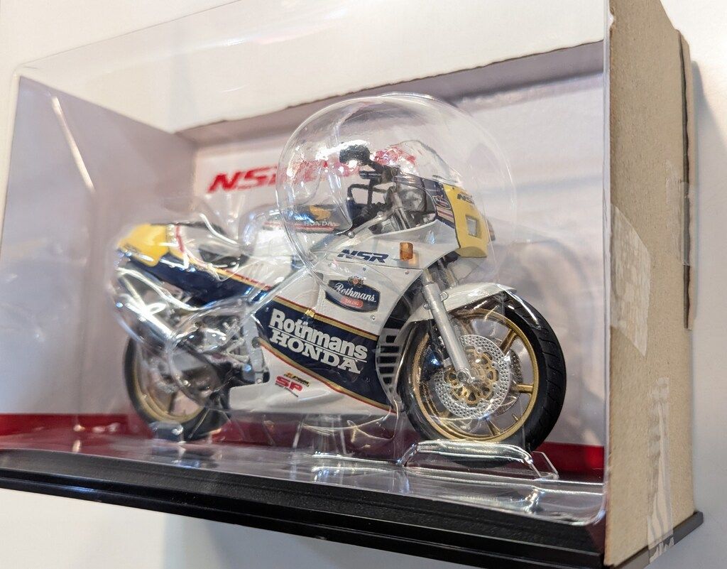 アオシマ 1/12 Honda NSR250R SP `88 セイシェルナイトブルー/ホワイト