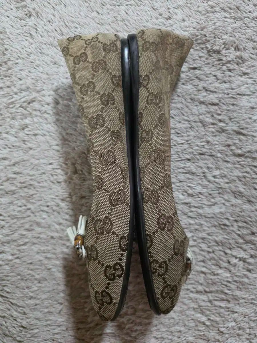 GUCCI グッチ GG ロゴ バレリーナ フラット シューズ