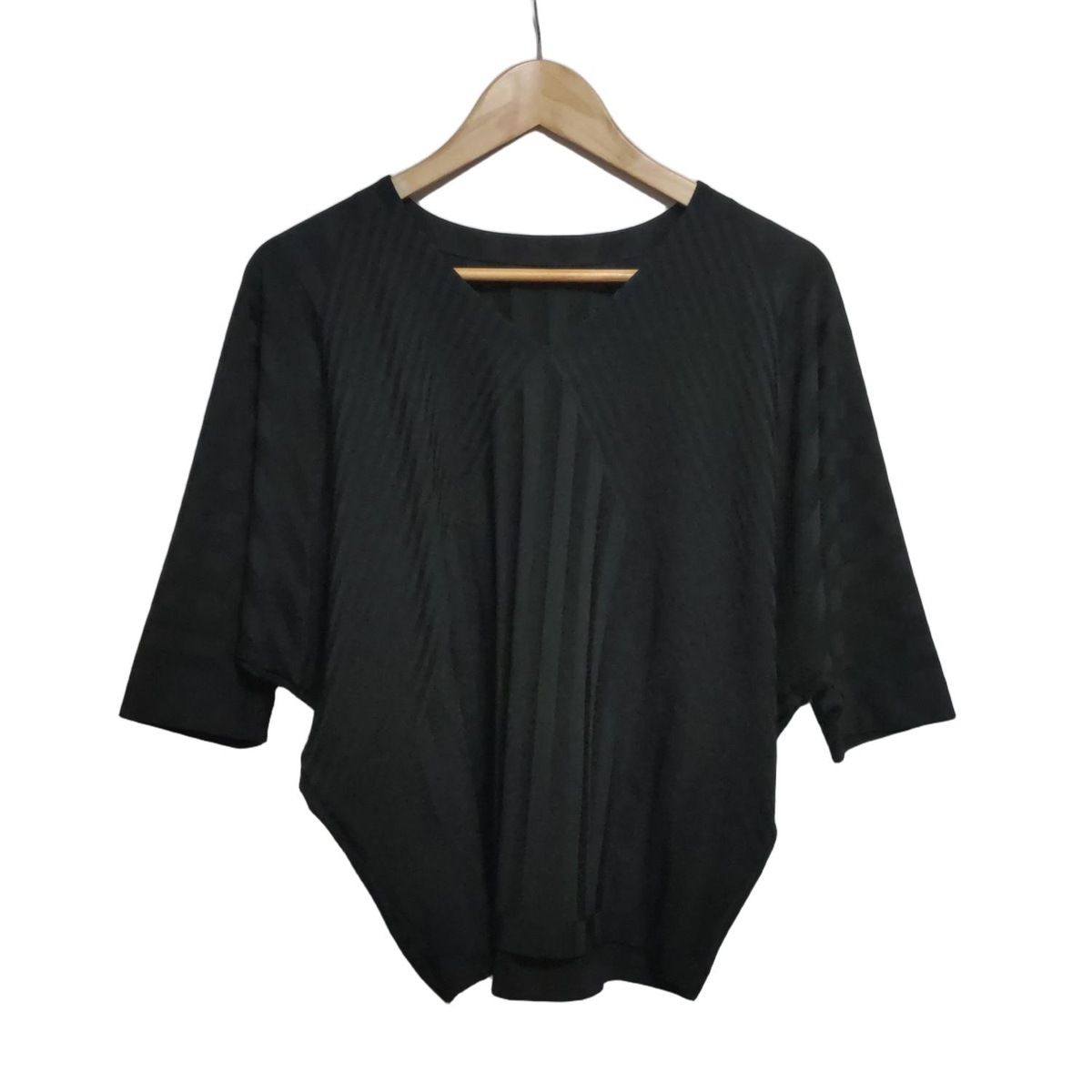 ISSEYMIYAKE イッセイミヤケ 七分袖カットソー サイズ2 M レディース - IM41JK527 黒 Vネック|ストライプ