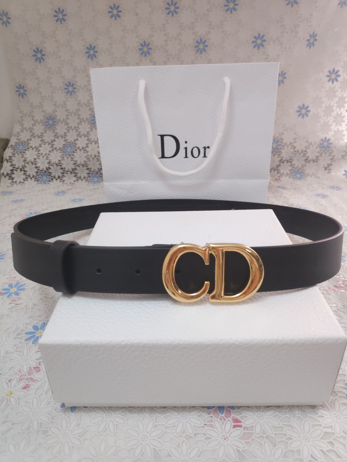 美品 DIOR クリスチャンディオール CD リバーシブル ベルトゴールド 超人気✨Dior/クリスチャンディオール ベルト リバーシブル CD