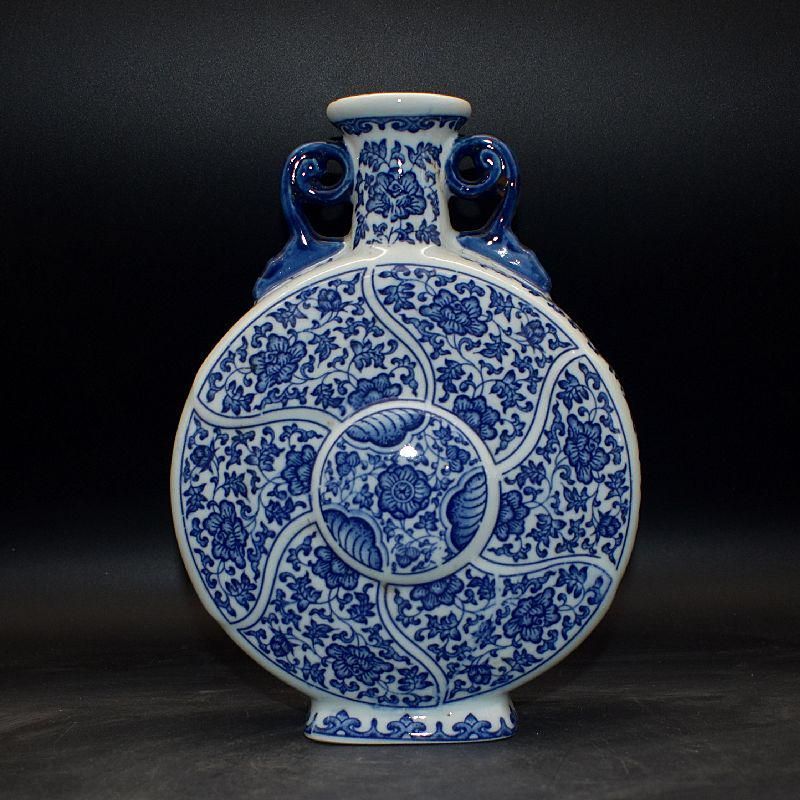 清康煕青花釉里氷梅紋将軍壺 景徳鎮 陶磁器 装飾品 現代工芸品 美術品 置物 清康煕青花釉里氷梅紋将軍壺 景徳鎮 陶磁器 装飾品 現代工芸品