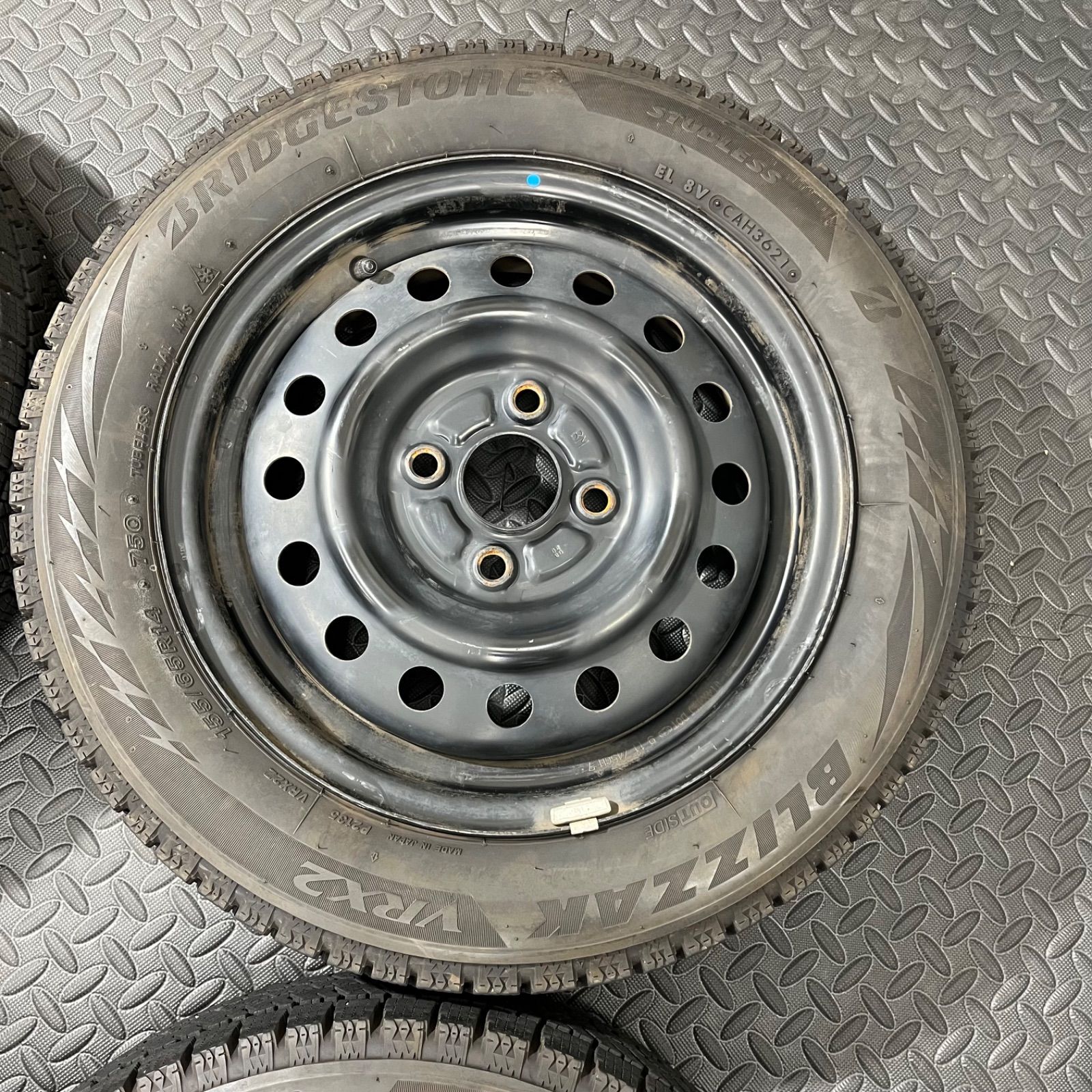 ミラ スタッドレスタイヤ