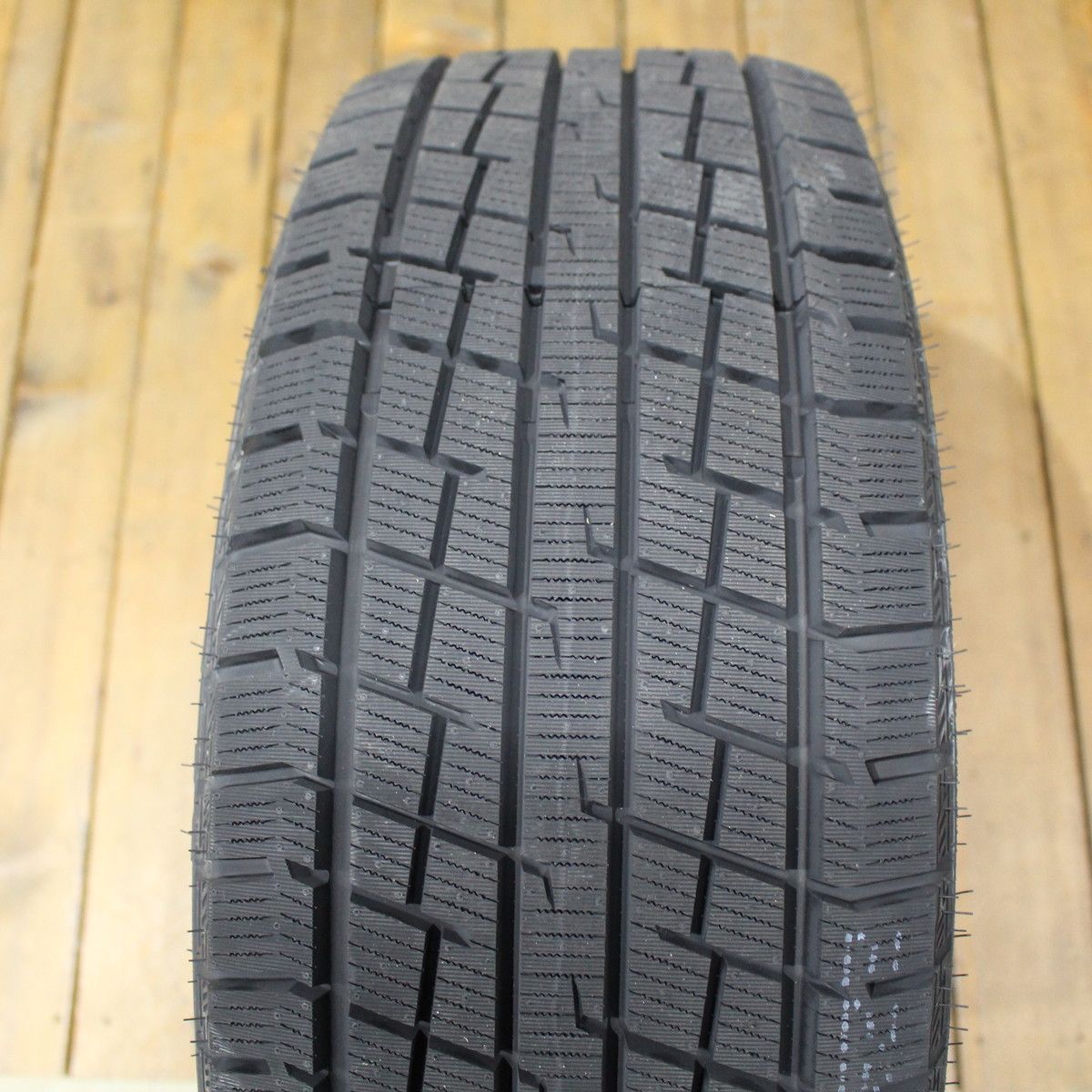 MITSUBISHI デリカD5 シャモニー 純正 18インチ ブラック 2025年製造