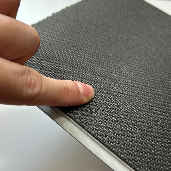 クッション付き