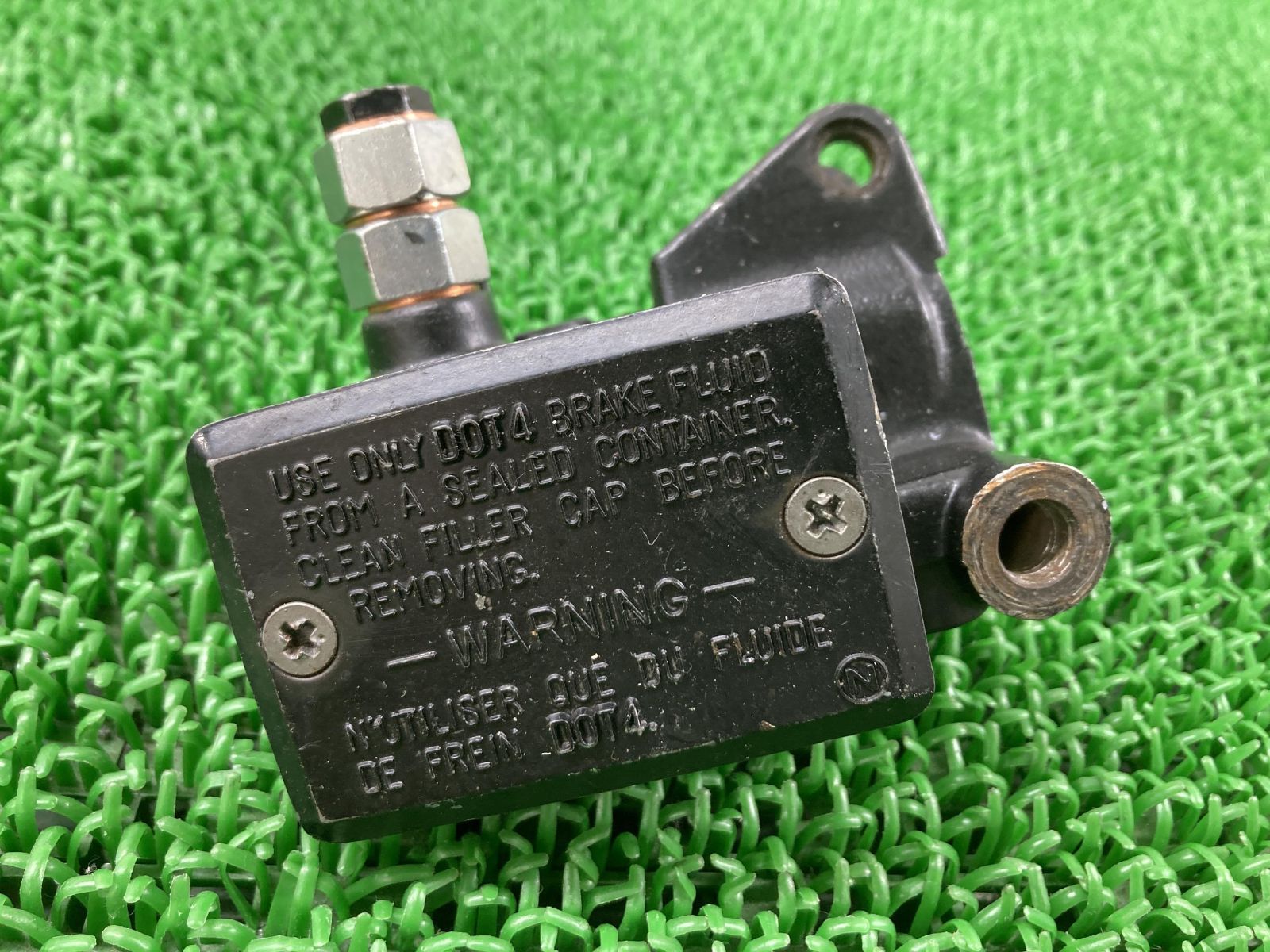 ゼファー400 フロントブレーキマスターシリンダー カワサキ 純正 中古 バイク 部品 ZR400C 割れ欠け無し 品薄 希少品 5 8 車検 Genuine
