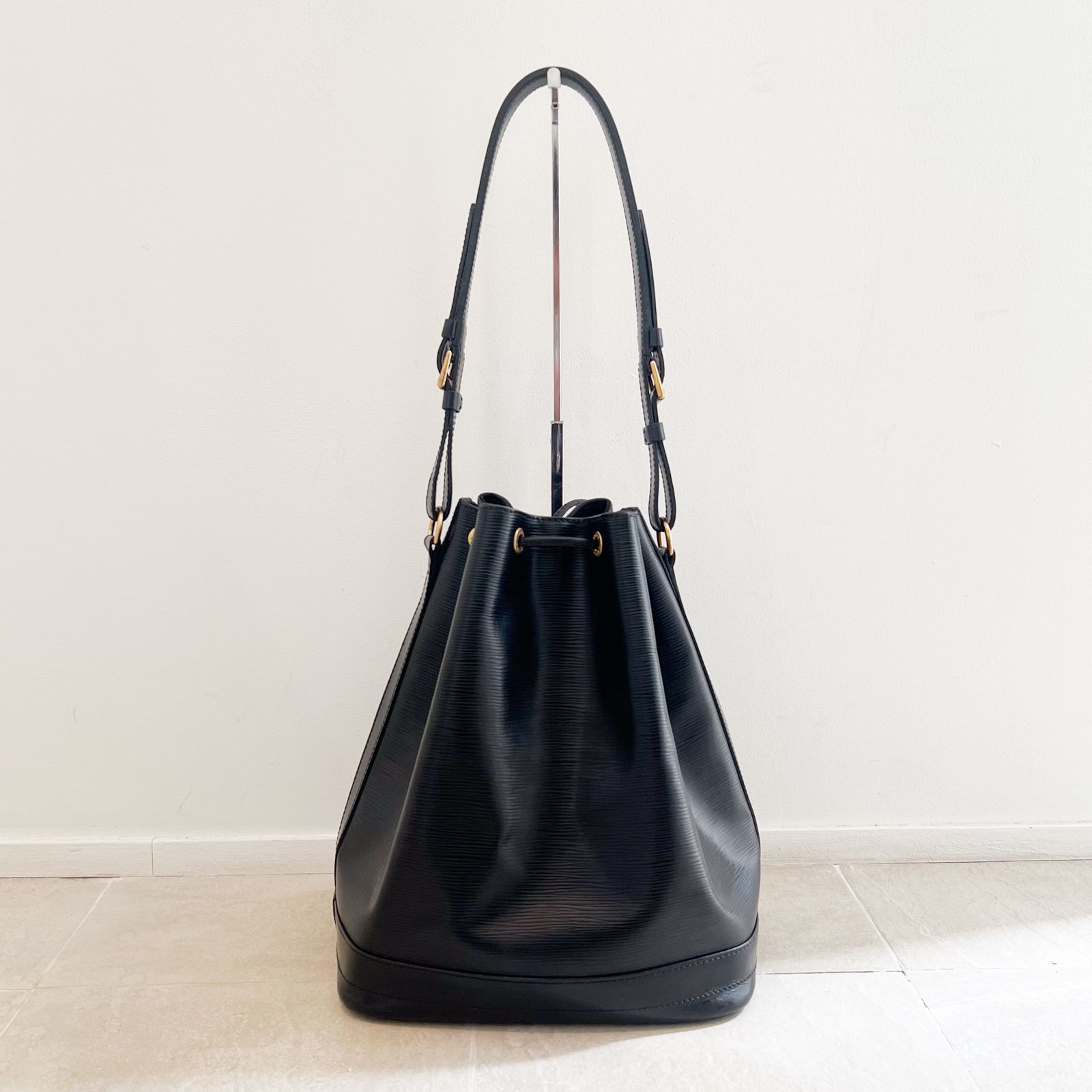 LOUISVUITTON ルイヴィトン エピ ノエ 巾着 ショルダーバッグ