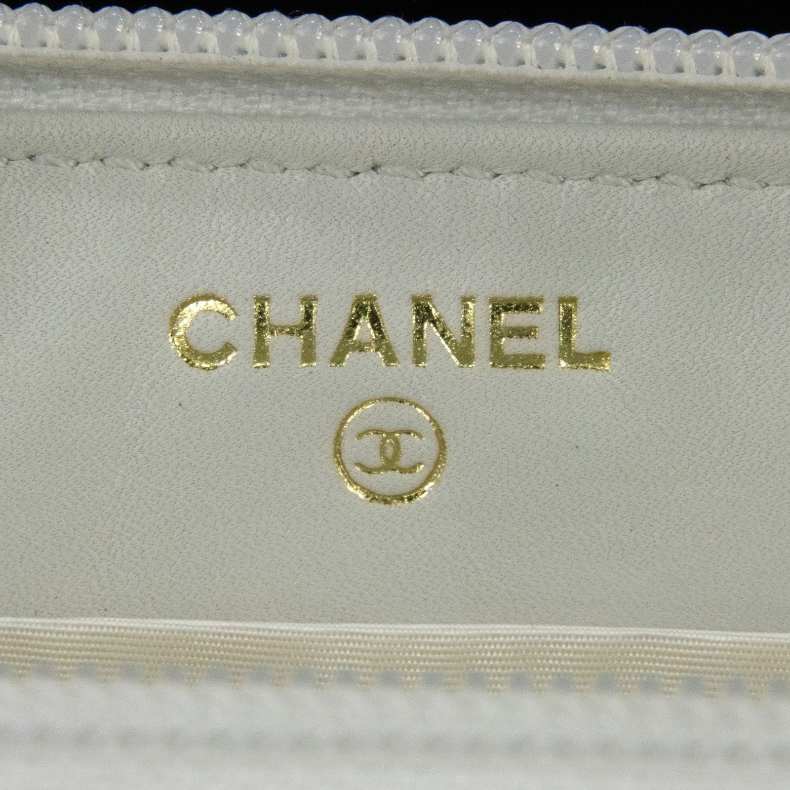 本物 シャネル 長財布 ファスナー 新品同様 レディース キャビアスキン 白 革 CHANEL - 本物 シャネル 長財布 ファスナー 新品同様 レディース