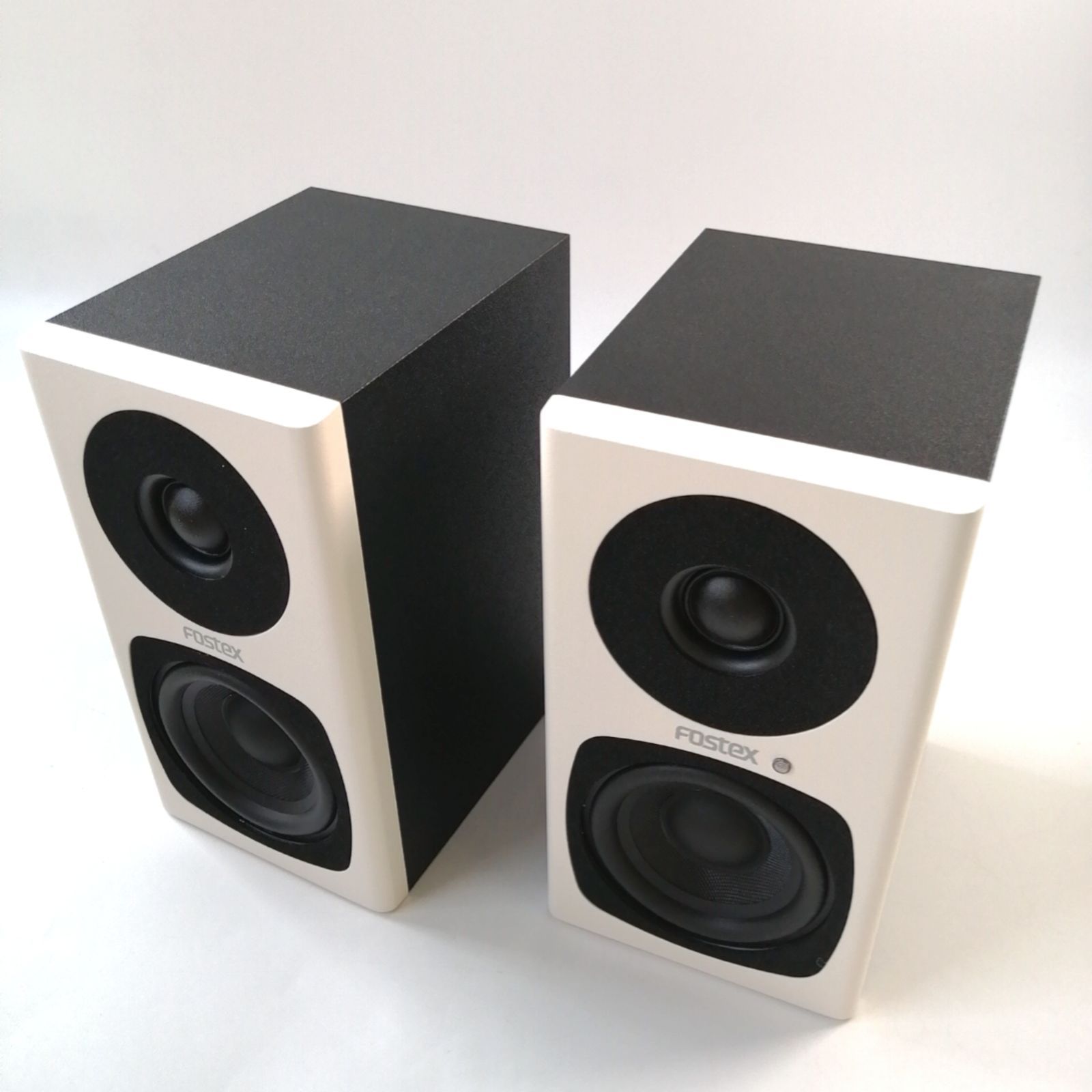 Fostex PM-04 ホワイト アクティブスピーカー Fostex PM-04 ホワイト アクティブスピーカー
