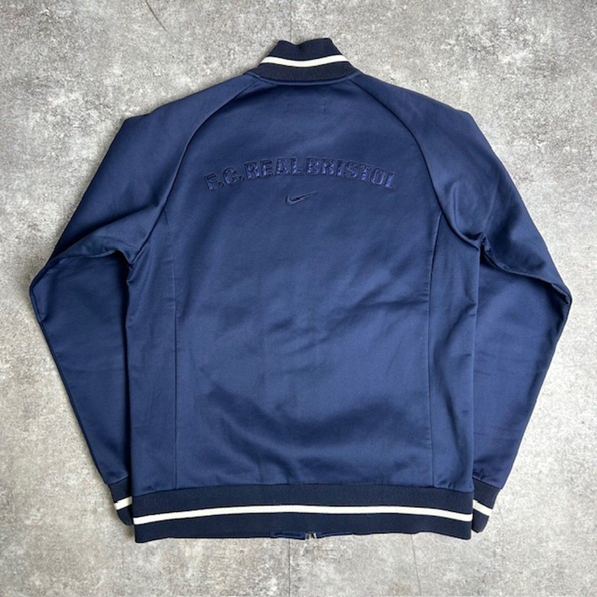 FCRB Bristol×NIKEトレーニング セット アップ 新品未使用希少品 F.C.R.B. - 希少 ナイキ FCRB セットアップの通販 by ノブ's