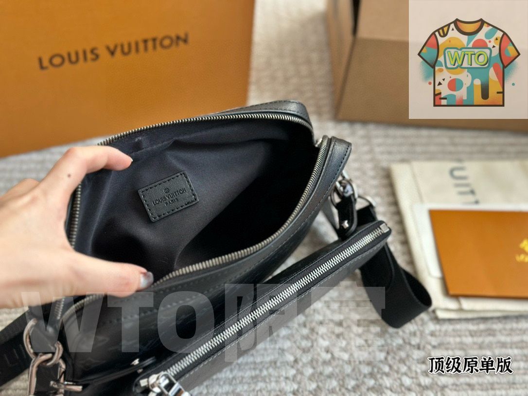 今日WTO】Louis Vuitton Trio Messenger Bag ルイヴィトン